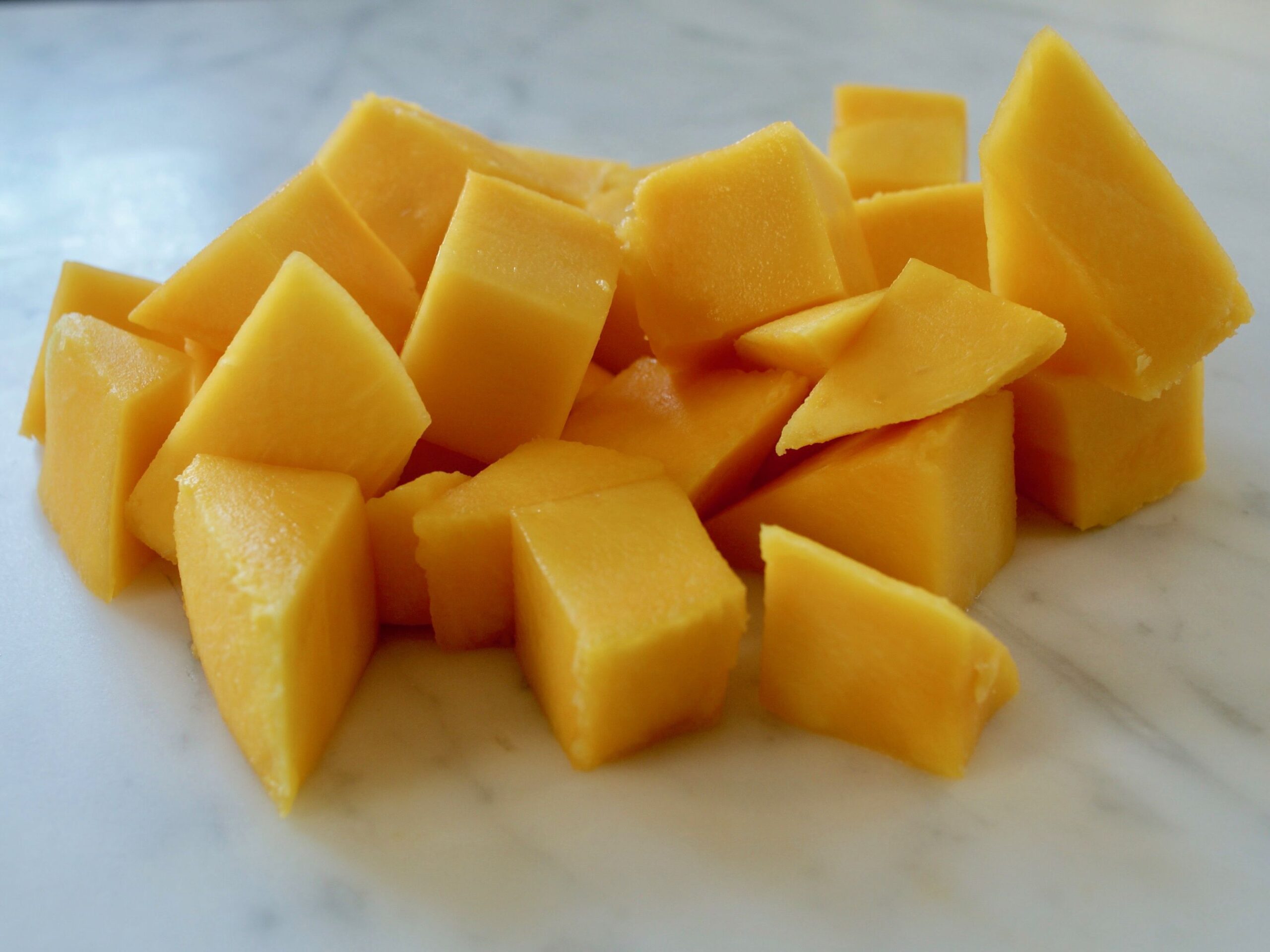 MANGO CUT